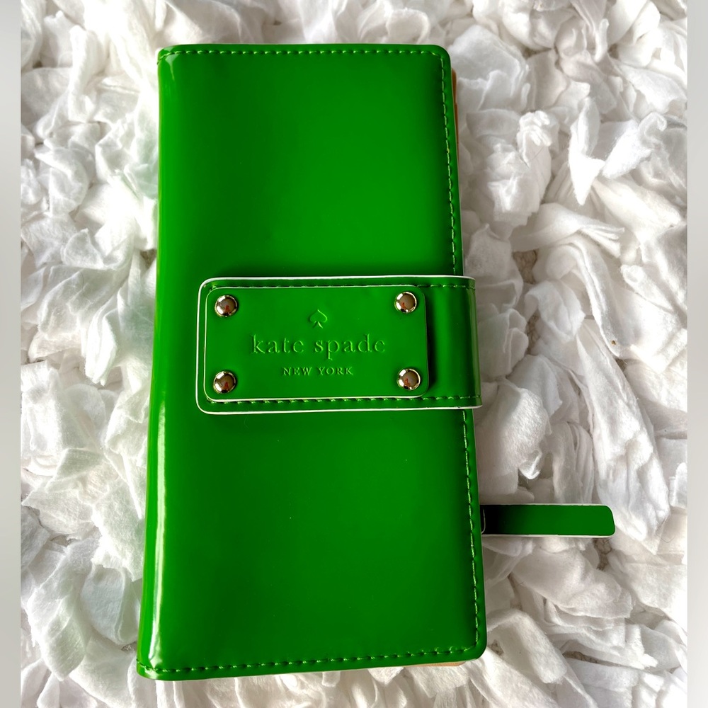 Gently used Kate Spade green wallet.